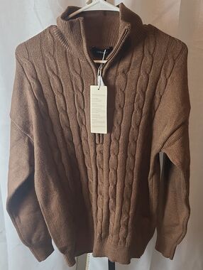Dokotoo Mens Sweater Size Med.  New